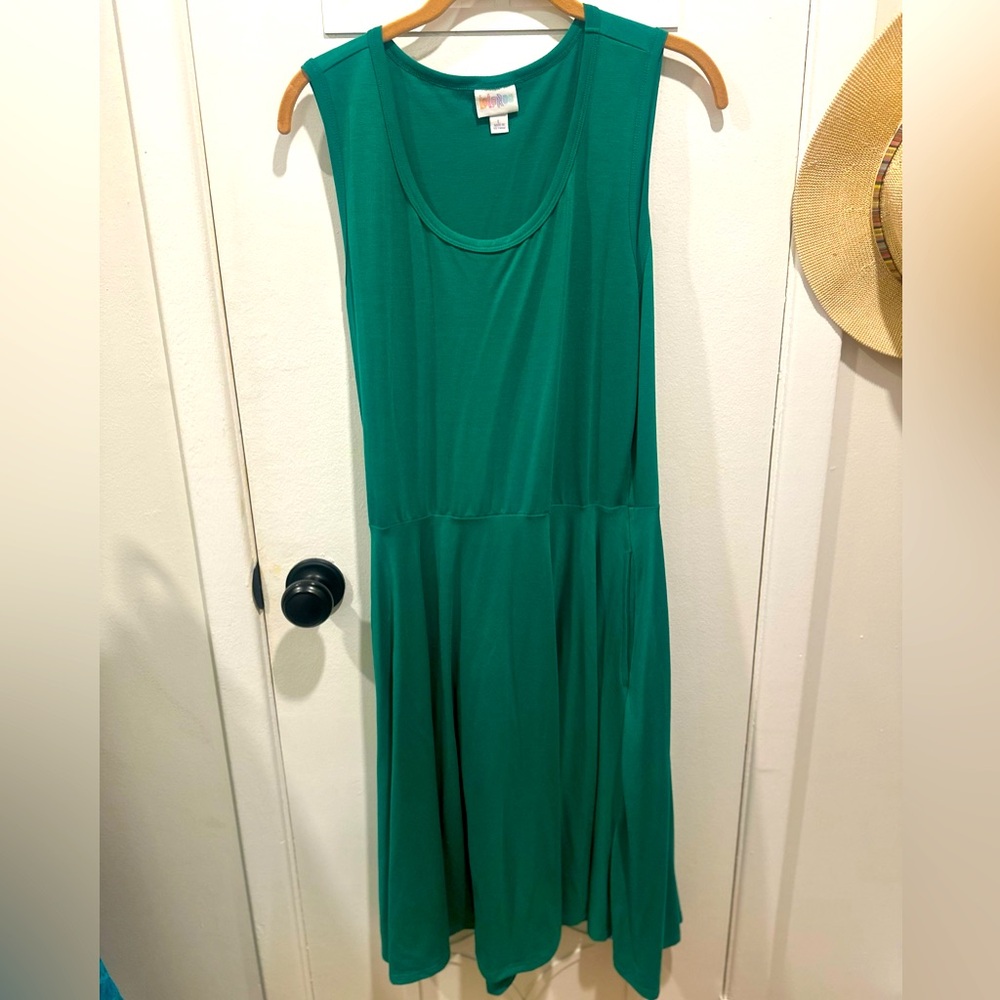 LuLaRoe Nicki SOLID GREEN Pullover Sleeveless Dress Size Large…NEW WITHOUT TAGS